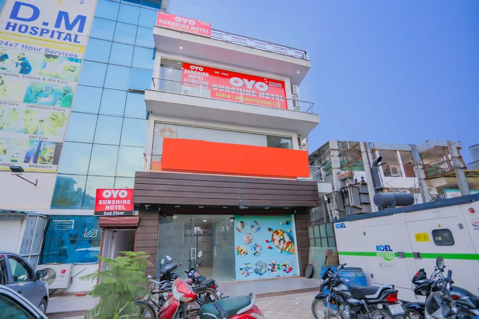 Hotel O Red Stone Hotel in Noida