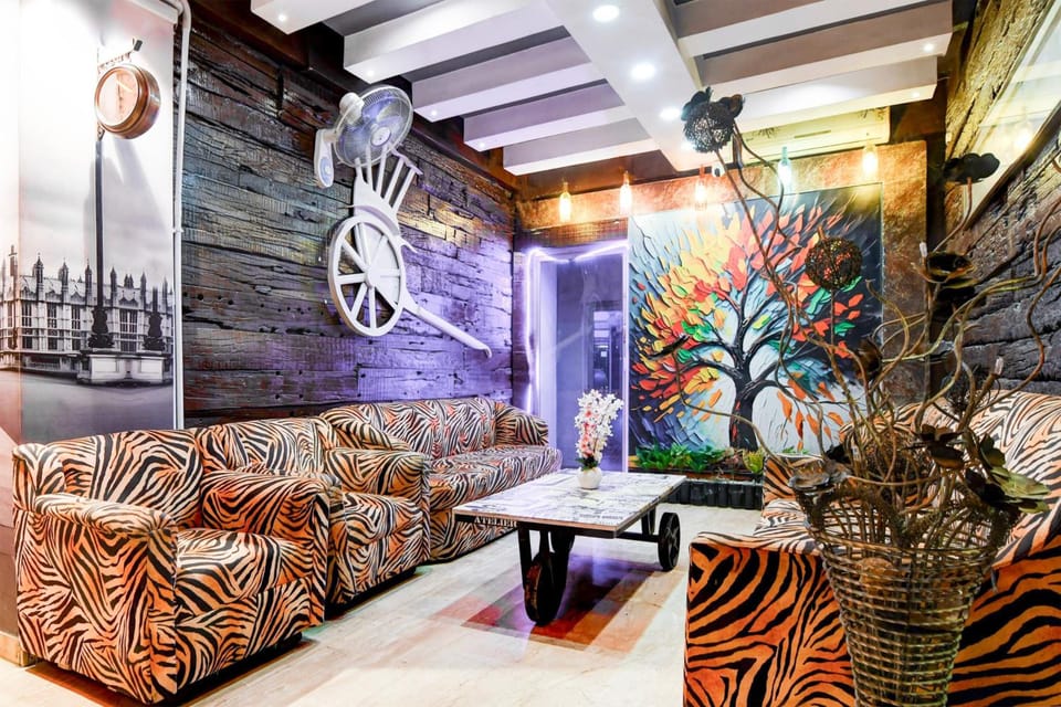 Collection O Circus Avenue Road Formerly Hotel Rockstar Hotel in Kolkata