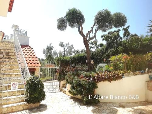 B&B L'Altare Bianco Hotel in Vieste