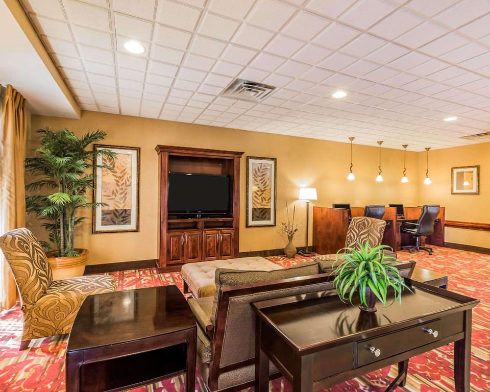Comfort Suites Commerce Hotel in Georgia