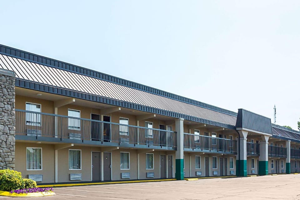 Quality Inn Hurricane Mills I-40 Hotel in Tennessee