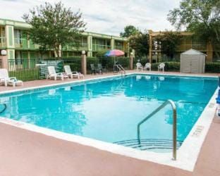 Savannah Gateway I-95 Hotel in Savannah