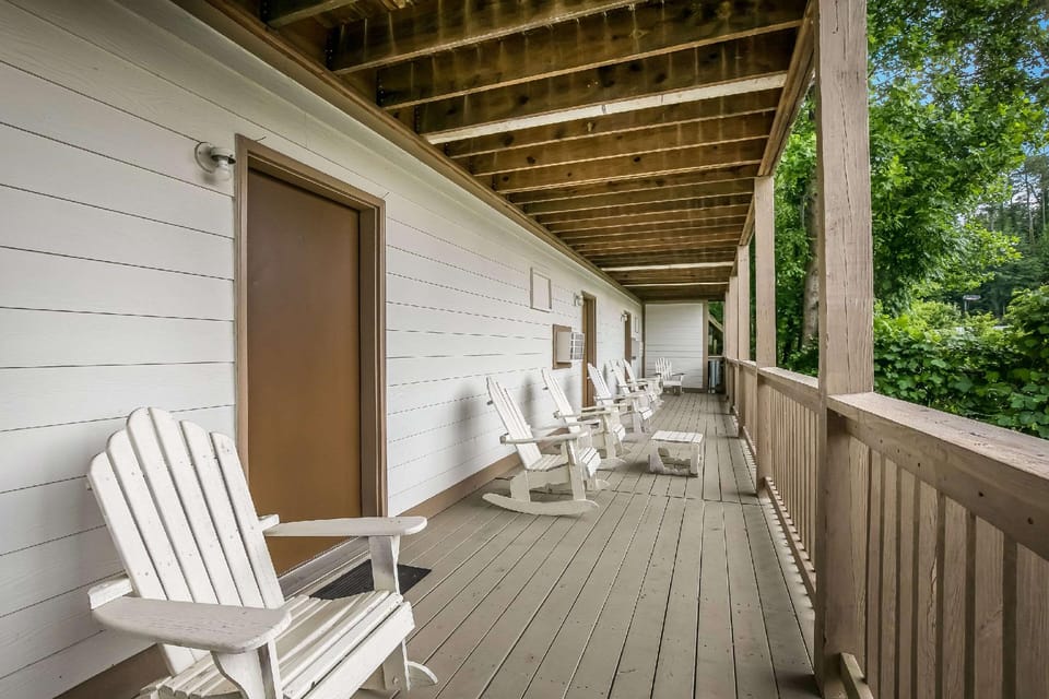 Quality Inn & Suites Mt. Chalet Hotel in Clayton