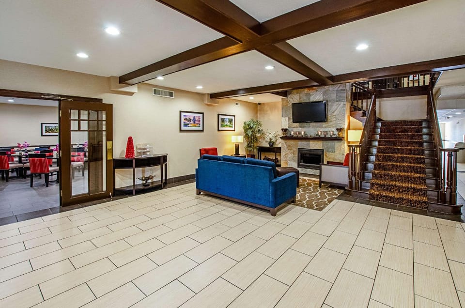 Comfort Inn & Suites Santee I-95 Hotel in Santee