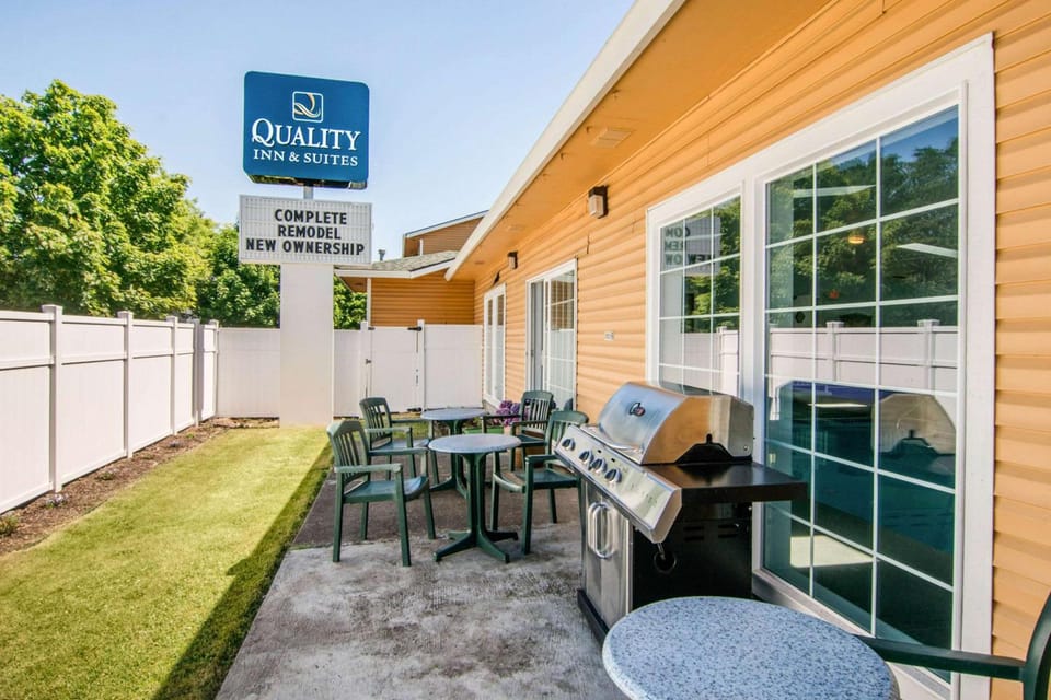Quality Inn & Suites Albany Corvallis Hotel in Albany