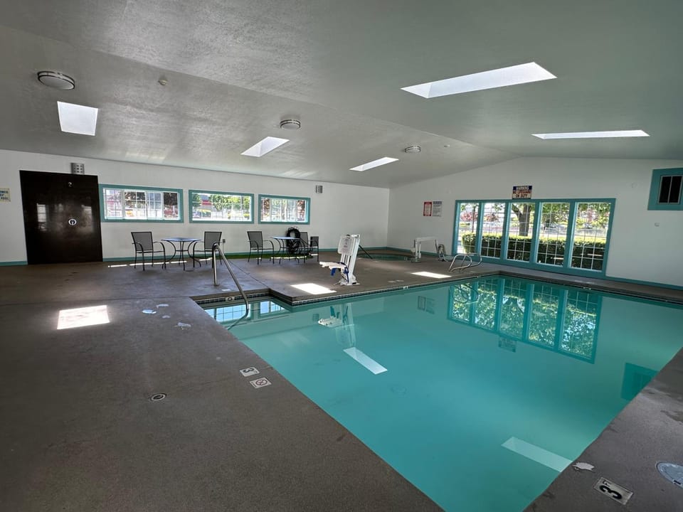 Quality Inn & Suites Albany Corvallis Hotel in Albany