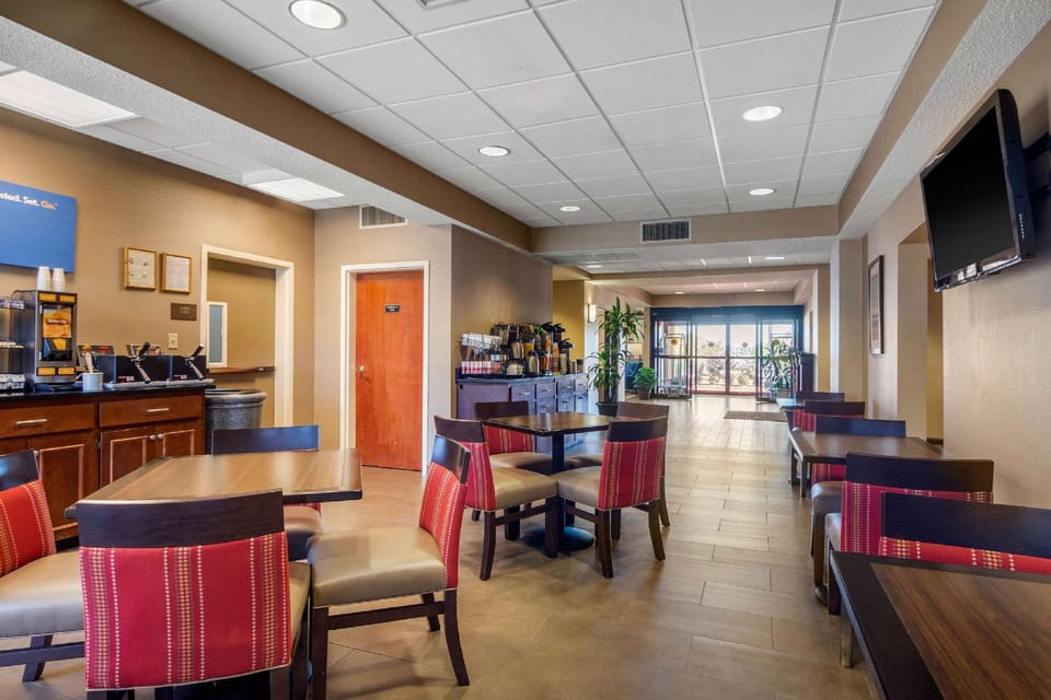 Comfort Inn & Suites LaGrange East Hotel in LaGrange