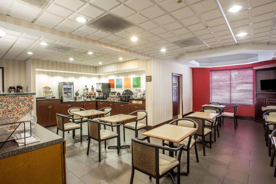 Comfort Inn & Suites Ft.Jackson Maingate Hotel in Columbia