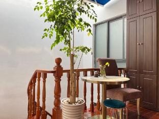 Shanghai yishu residence (national convention and exhibition center) Hotel in Shanghai