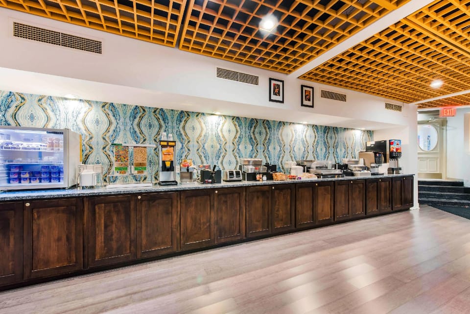 The Blu Hotel Blue Ash Cincinnati, an Ascend Collection Hotel Hotel in Blue Ash