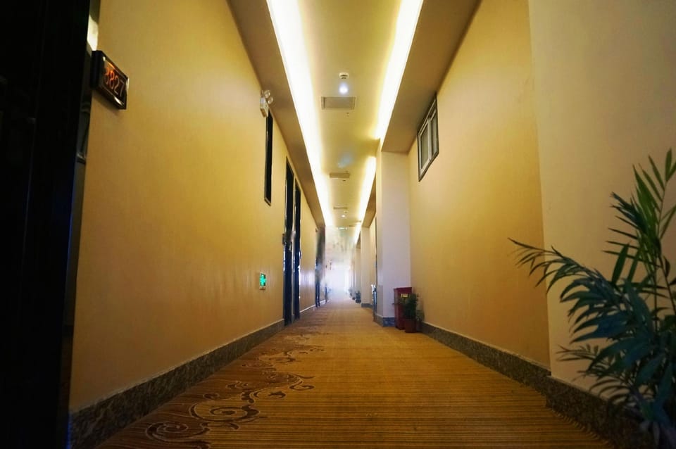 Super 8 Hotel Shanghai Jiuting Central Road Hotel in Shanghai
