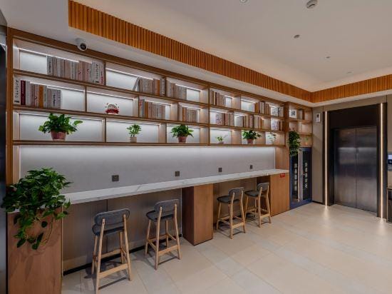 8 Days Hotel (Minhang Jiaotong University Branch) Hotel in Shanghai