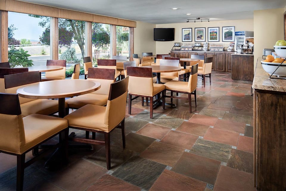 Comfort Inn & Suites Ashland Hotel in Oregon