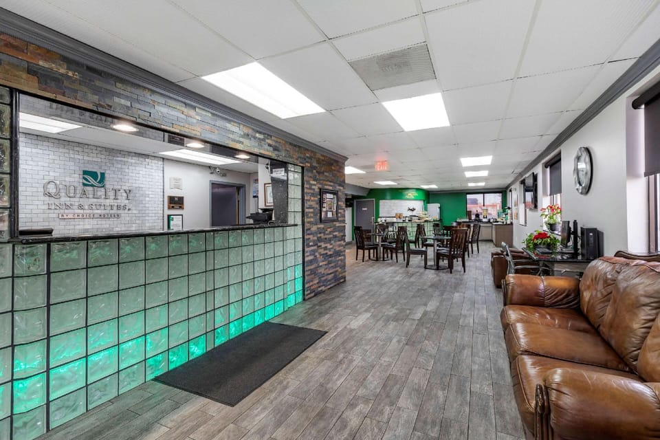 Quality Inn & Suites Ft. Jackson Maingate Hotel in Columbia