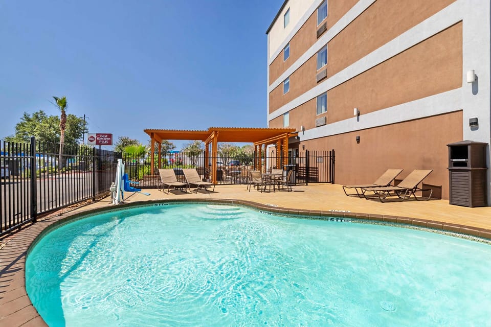 Best Western Plus Downtown North Hotel in San Antonio
