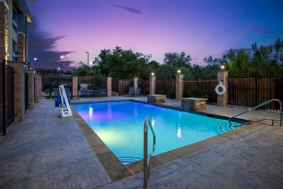 Best Western Plus Lampasas Inn & Suites Hotel in Rio Grande