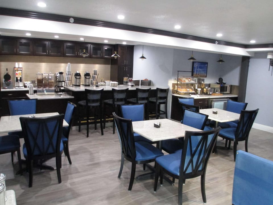 Best Western Plus Diamond Valley Inn Hotel in Hemet