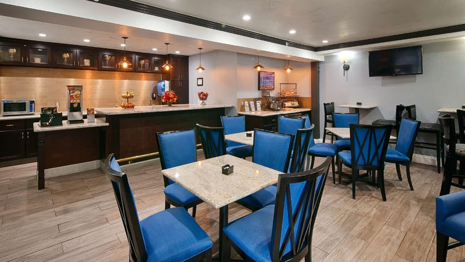 Best Western Plus Diamond Valley Inn Hotel in Hemet
