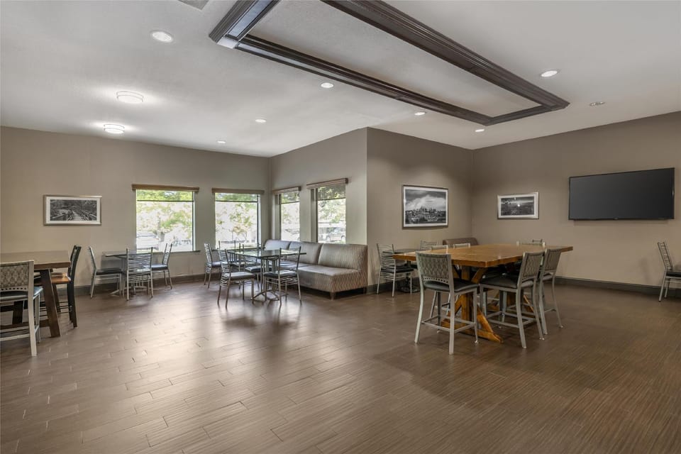 Best Western Plus Lee's Summit Hotel & Suites Hotel in Lees Summit