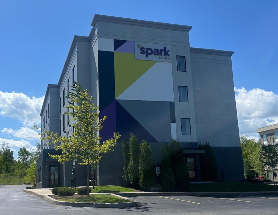 Spark by Hilton Erie Hotel in Millcreek Township