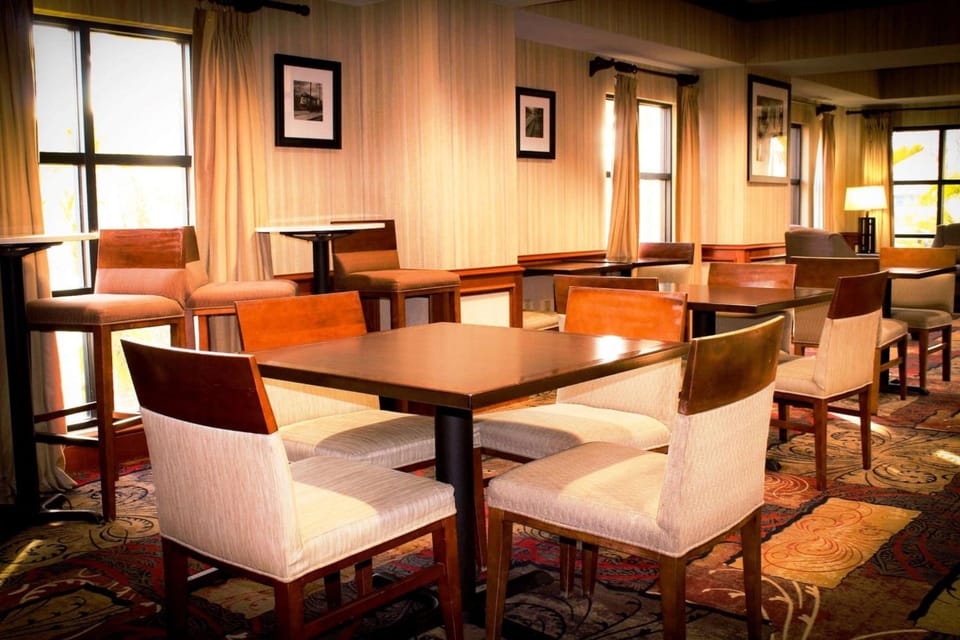 Best Western Plus Arrowhead Hotel Hotel in Colton