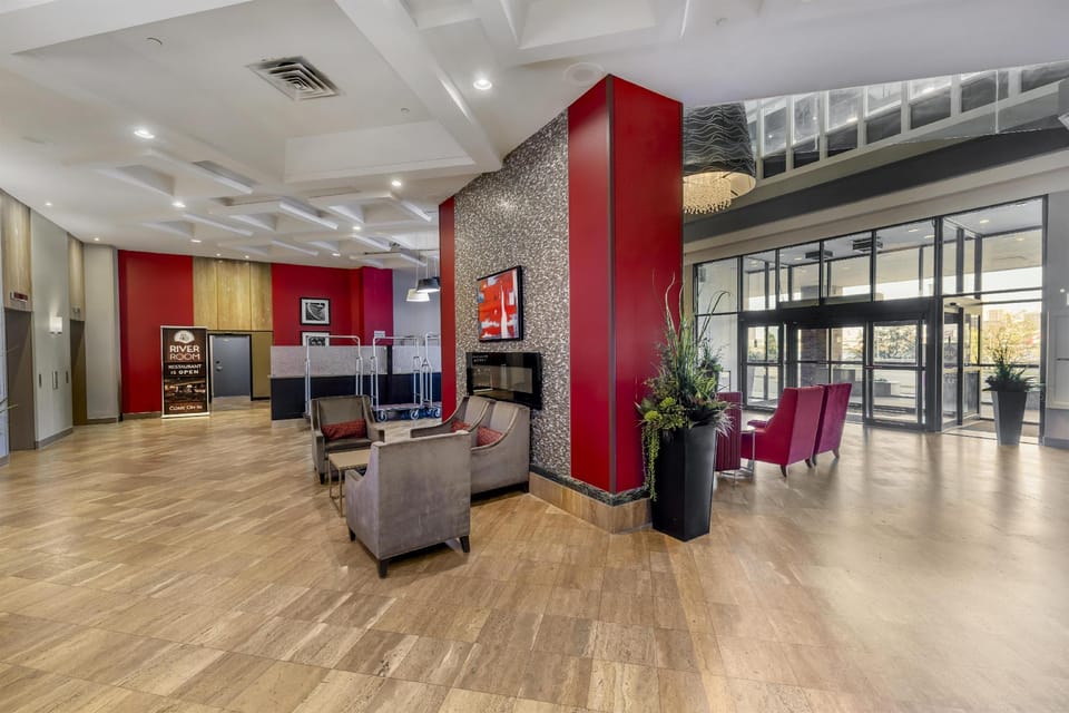 Best Western Plus Waterfront Hotel Hotel in Windsor