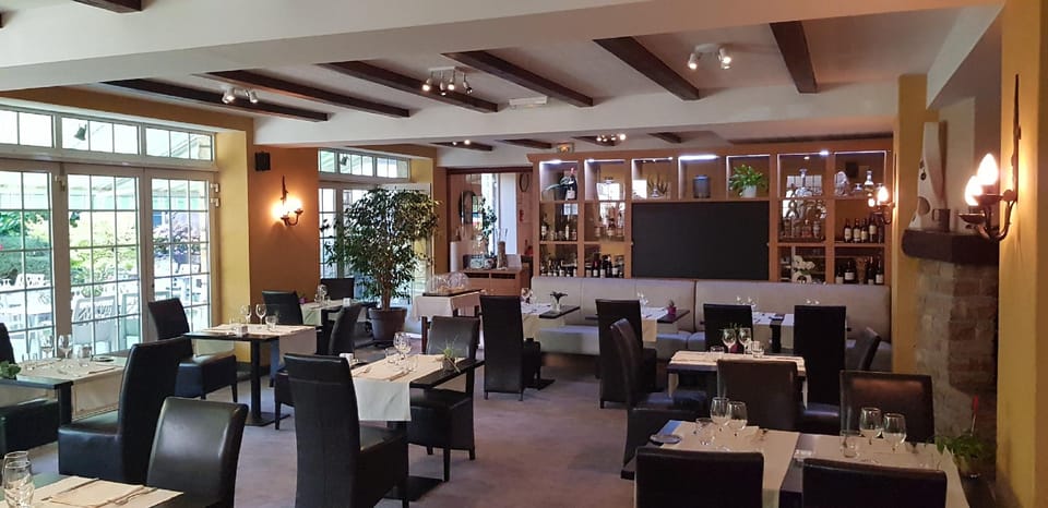 Hotel Le Lion d'Or Hotel in Auvergne-Rhône-Alpes