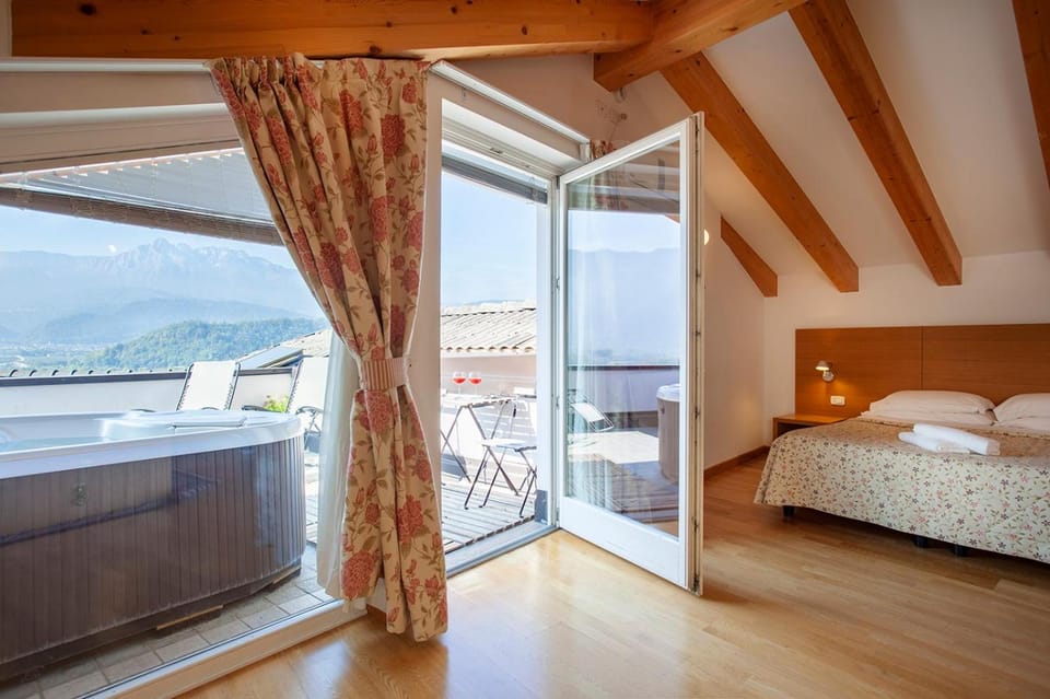 Hotel Romanda Hotel in Levico Terme
