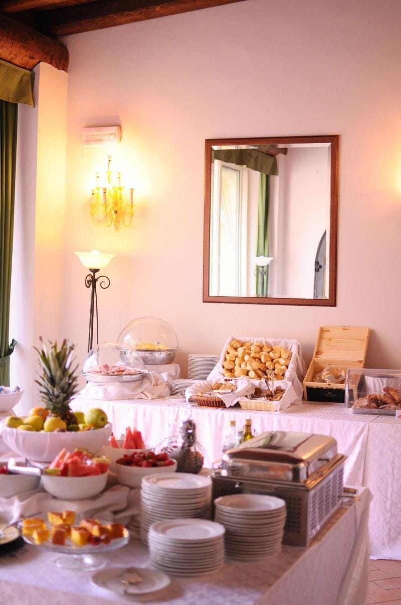 Villa Cariola Hotel in Lake Garda