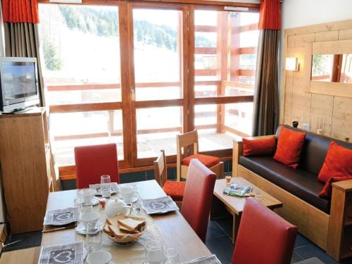 Apartment in French Alps near Ski Slopes Hotel in Bourg-Saint-Maurice