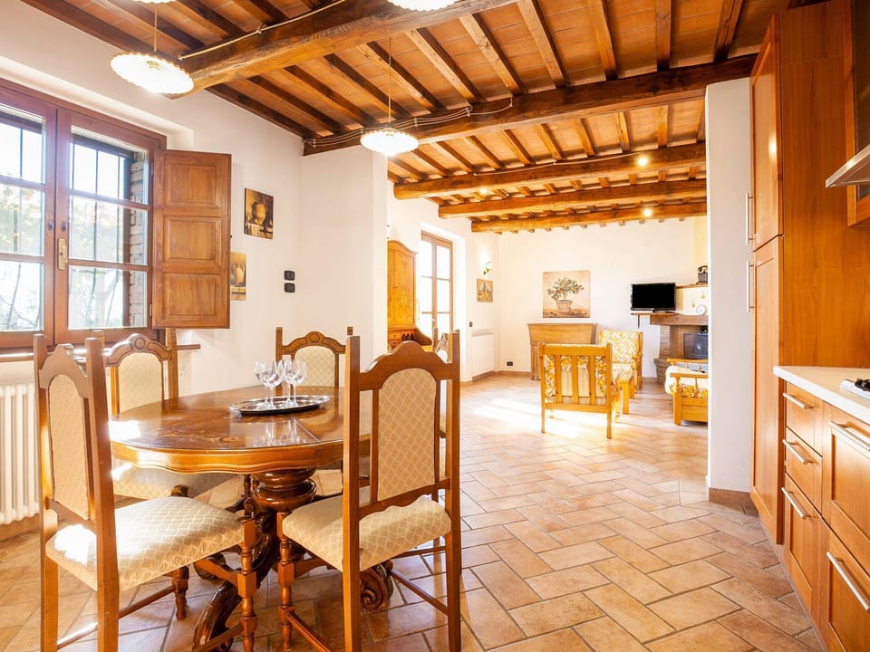 Tender Villa in Lisciano Niccone with Swimming Pool Hotel in Umbria