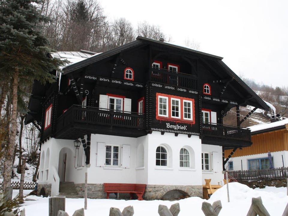 Spacious Villa in Zell am See near Ski Area Resort in Zell am See