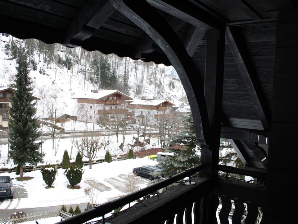 Spacious Villa in Zell am See near Ski Area Resort in Zell am See