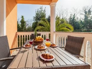 Banjole Beachside Fun Stay Hotel in Banjole