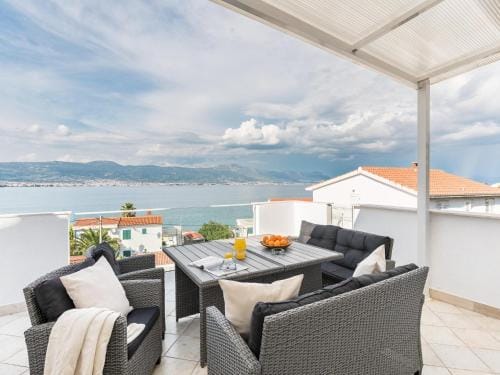 Modern Apartment with pool and terrace Hotel in Šibenik-Knin County, Croatia