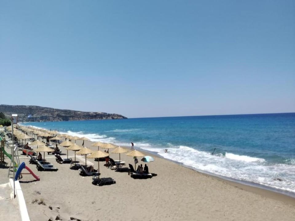 Villa in Kamilari near Child-Friendly Beach Resort in Crete