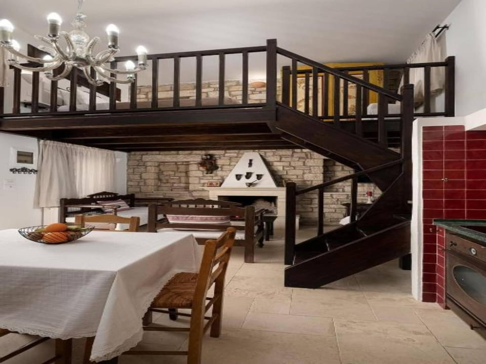 Villa in Kamilari near Child-Friendly Beach Resort in Crete