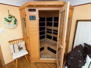 Gemutliches Ferienwohnung in Feldwies mit Sauna Hotel in Salzburgerland