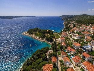 Charming villa with spacious rooms and private swimming pool in the lavender island of Hvar Hotel in Hvar