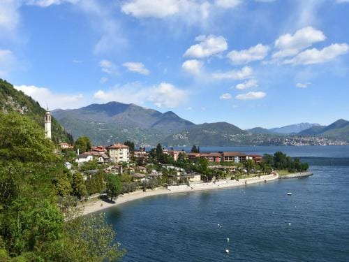 Appartamento in centro storico a Cannero Riviera Hotel in Cannero Riviera