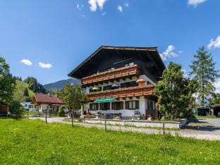 Apartment in Maishofen near Ski Slopes Hotel in Zell am See