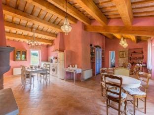 Belvilla by OYO Villa Cucco Hotel in Marche