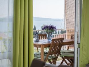 Apartment in Seget Donji with terrace Hotel in Šibenik-Knin County, Croatia