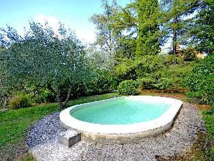 Spacious Tuscan Villa Hotel in Umbria