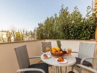 Relaxing Banjole Getaway Hotel in Banjole