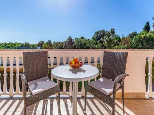Banjole Family Fun Retreat Hotel in Banjole