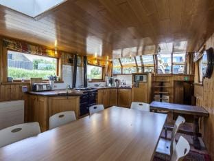 Boat Getaway Near Lake Hotel in Flanders