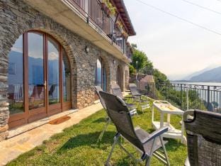 Climb, Cruise  Dine Lake como Hotel in Colico