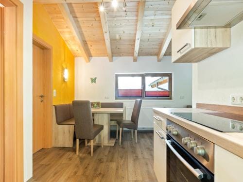 Apartment in Hollersbach near Ski Lift Hotel in Salzburgerland