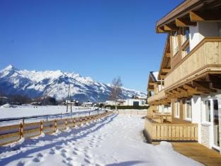 Luxurious apartment near the ski area Hotel in Zell am See